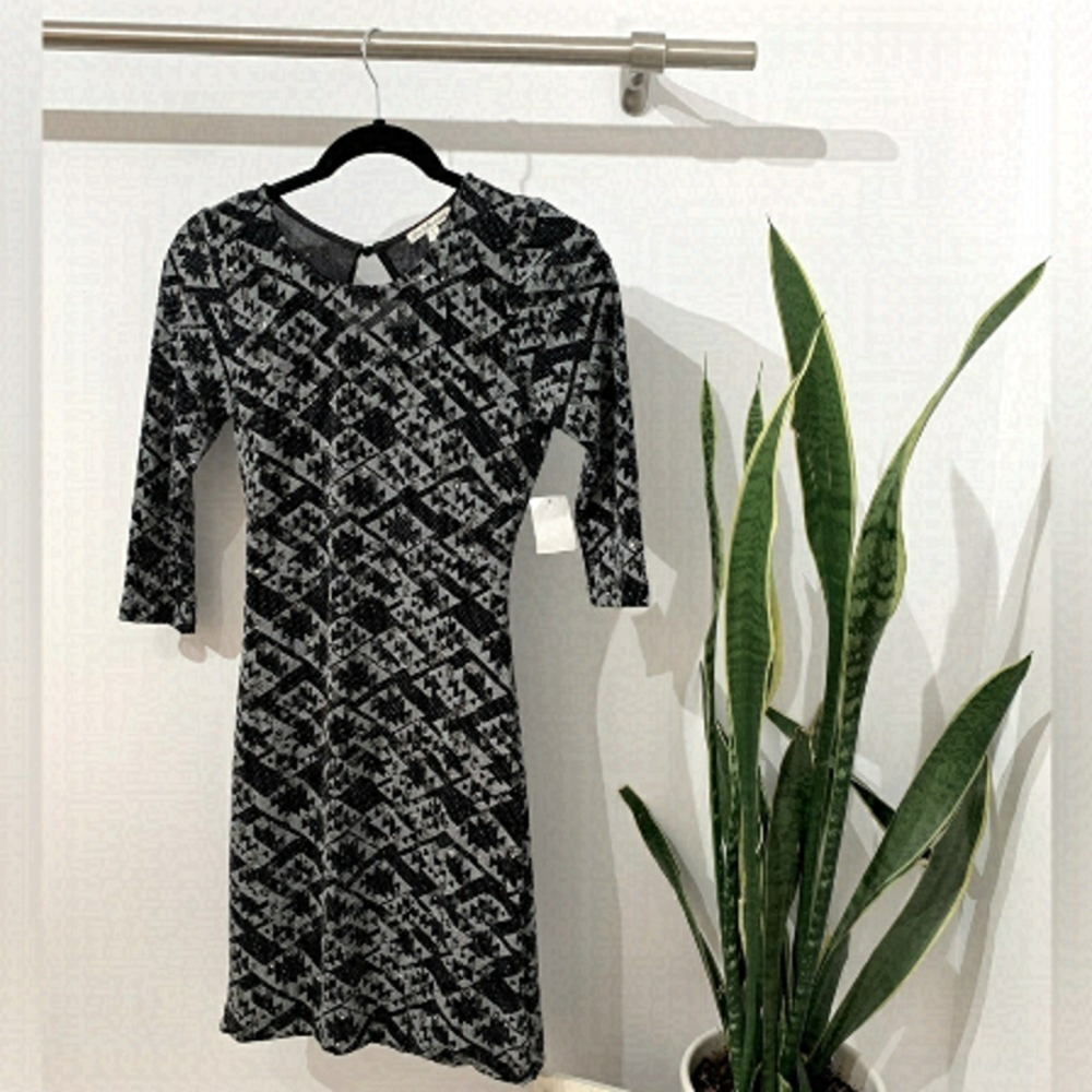 CHARLOTTE METALLIC DRESS RUSSE BODYCON SIZE MEDIUM
